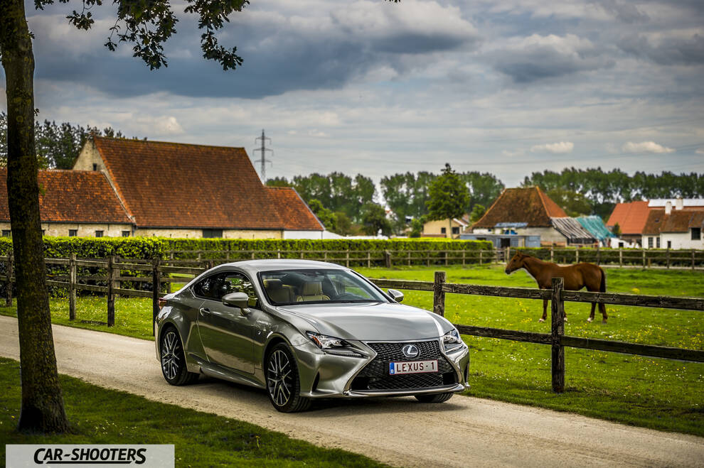 Lexus RC300 H F SPORT prova su strada