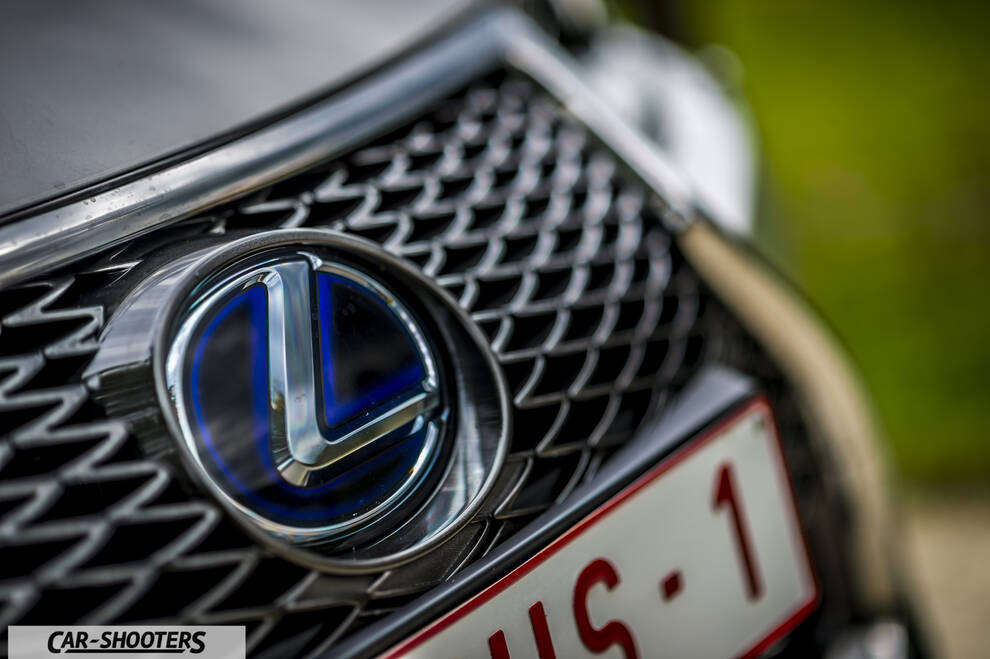 Lexus RC300 H F SPORT prova su strada