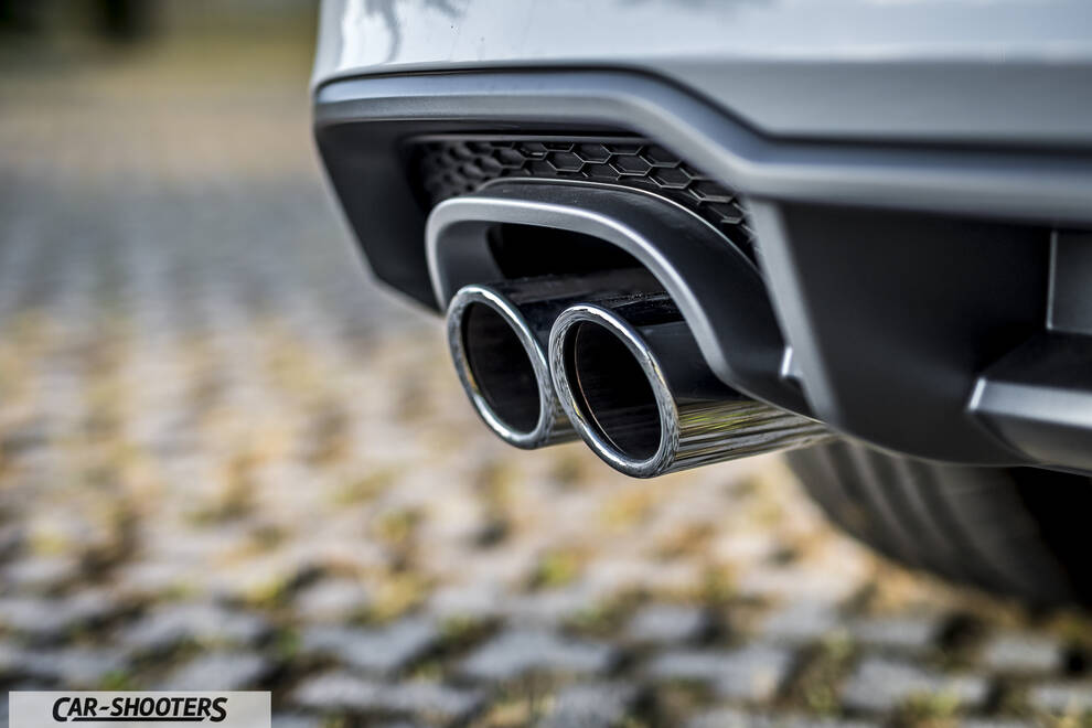 Audi A3 Cabriolet – detail, dual exhaust tips close-up