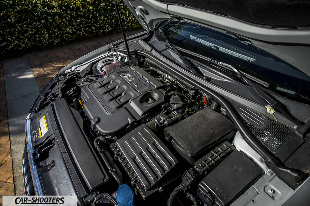 Audi A3 Cabriolet – engine bay, open hood with plastic engine cover