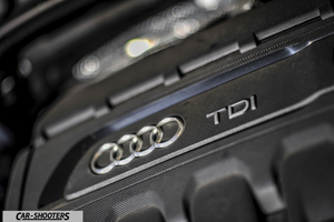 Audi A3 Cabriolet – engine bay, audi tdi engine cover close-up