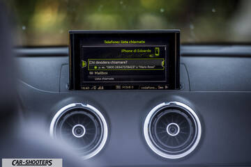 Audi A3 Cabriolet – dashboard, infotainment screen and air vents