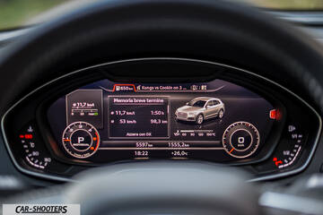 Audi Q5 – dashboard, digital instrument cluster