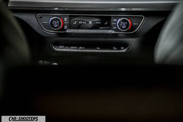 Audi Q5 – dashboard, climate control panel