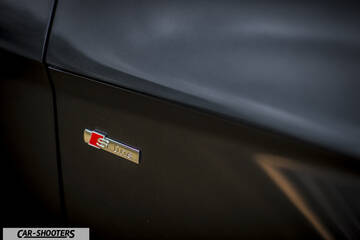 Audi Q5 – detail, badge close-up