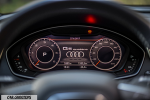 Audi Q5 – dashboard, digital instrument cluster