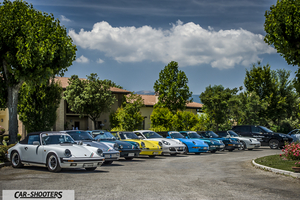 Porsche 911 e 912 – front three-quarter, white parked in a row