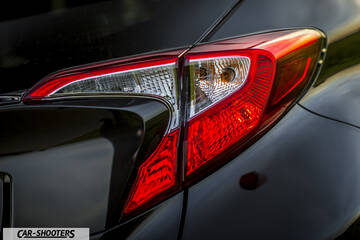 Toyota C HR – detail, taillight close-up