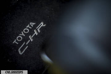 Toyota C HR – detail, interior badge close-up