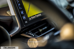Toyota C HR – dashboard, infotainment touchscreen display