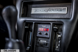 Lancia Beta Montecarlo – dashboard, center console with pininfarina badge