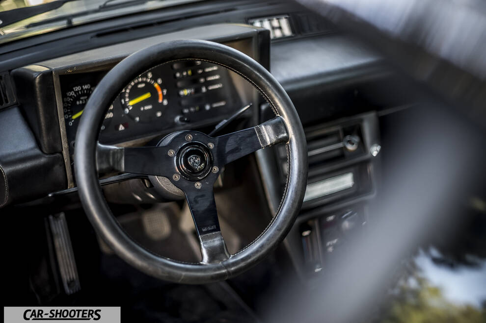 Lancia Beta Montecarlo – dashboard, vintage steering wheel and gauges