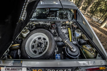 Lancia Beta Montecarlo – engine bay, with spare tire