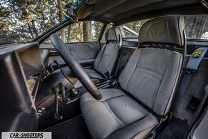 Lancia Beta Montecarlo – interior, grey cloth front seats