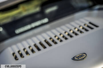 Lancia Beta Montecarlo – detail, vented engine cover close-up