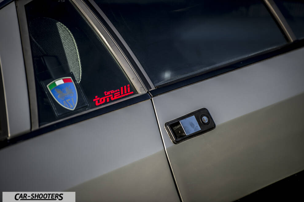 Lancia Beta Montecarlo – detail, door handle and window stickers close-up