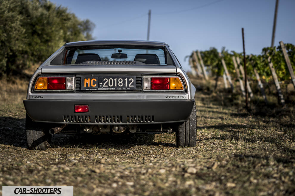 Lancia Beta Montecarlo – rear view, silver on a country path