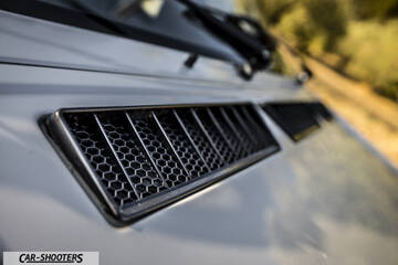 Lancia Beta Montecarlo – detail, hood vent close-up