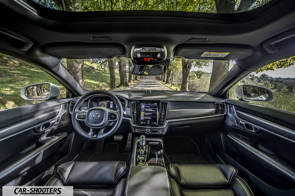 Volvo V90 T8 – dashboard, digital instrument cluster