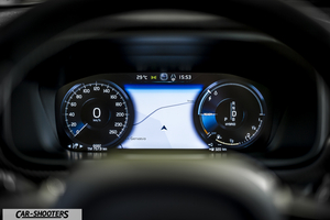 Volvo V90 T8 – dashboard, digital instrument cluster