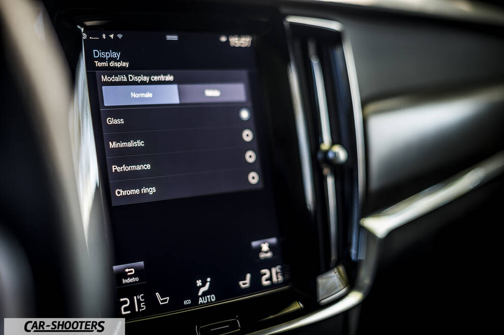 Volvo V90 T8 – dashboard, digital instrument cluster