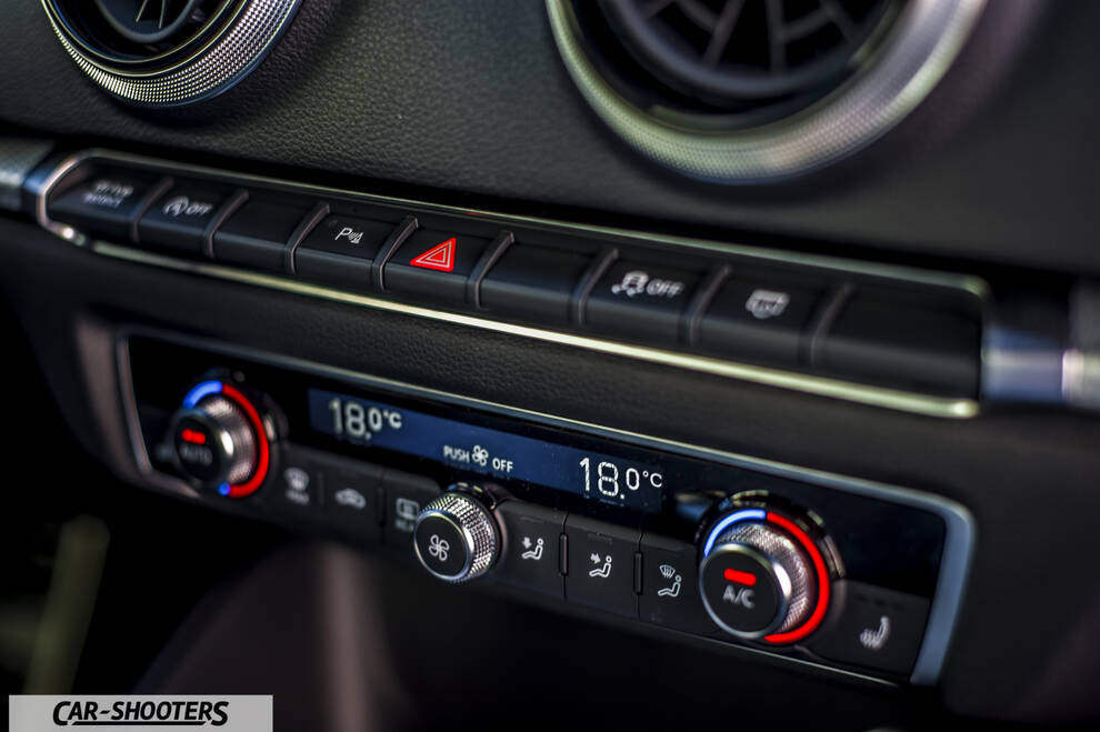Audi – dashboard, climate control panel