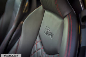Audi – interior, leather front seats