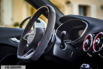 Audi – dashboard, steering wheel and air vents