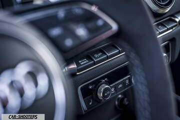 Audi – dashboard, center console button controls