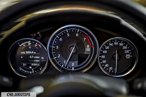 Mazda MX 5 ND – dashboard, analog instrument cluster