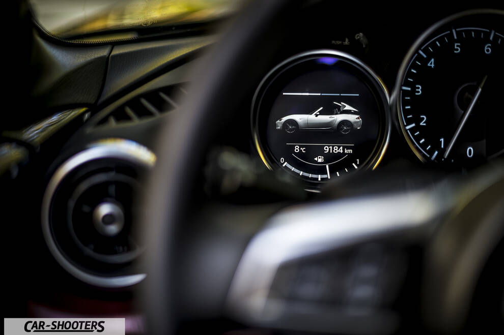 Mazda MX 5 ND – dashboard, digital instrument cluster