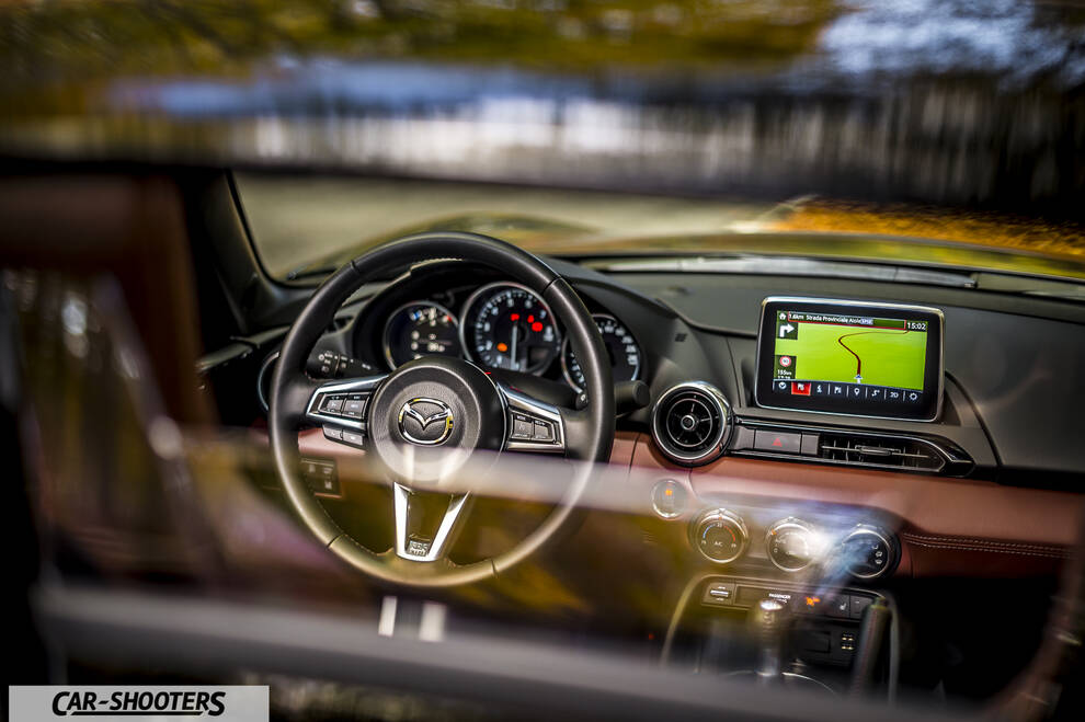 Mazda MX 5 ND – dashboard, digital instrument cluster