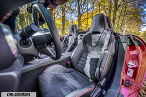 Mazda MX 5 ND – interior, leather front seats