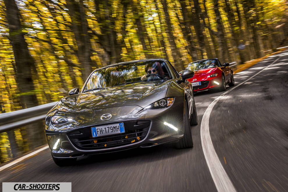Mazda MX 5 ND – front three-quarter, grey metallic on a country road