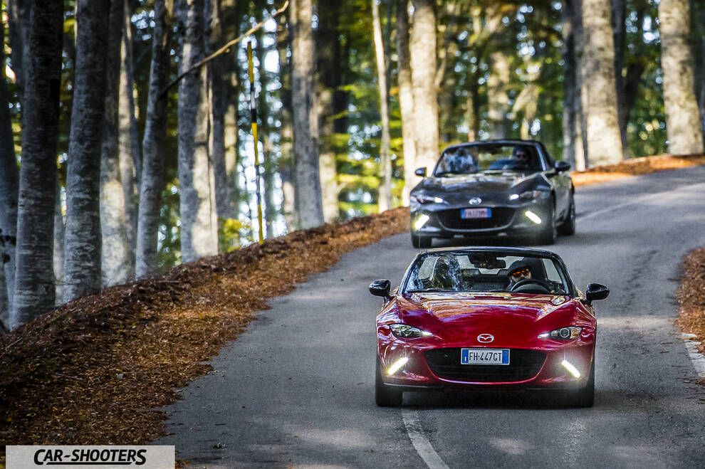 Mazda MX 5 ND – front three-quarter, red on a country road