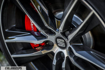 Seat Leon Cupra – detail, alloy wheel close-up