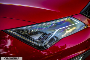Seat Leon Cupra – detail, headlight close-up