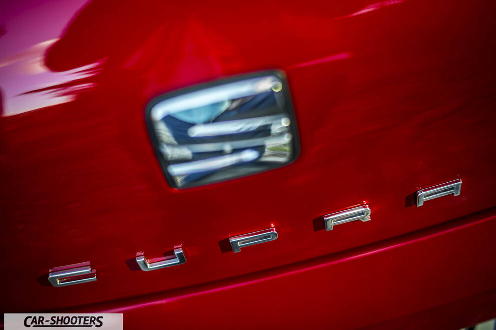 Seat Leon Cupra – detail, badge close-up