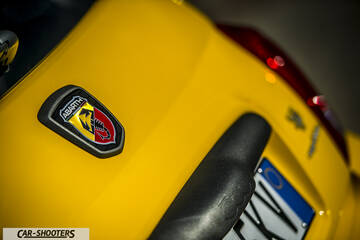 Abarth 595 Competizione – detail, emblem close-up