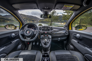 Abarth 595 Competizione – dashboard, with leather front seats