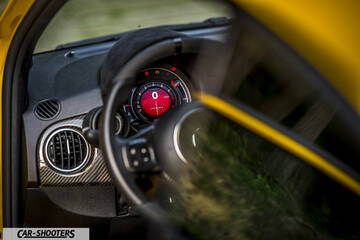 Abarth 595 Competizione – dashboard, digital instrument cluster