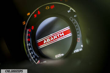 Abarth 595 Competizione – dashboard, digital instrument cluster