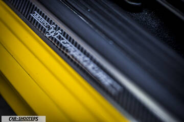 Abarth 595 Competizione – detail, door sill close-up
