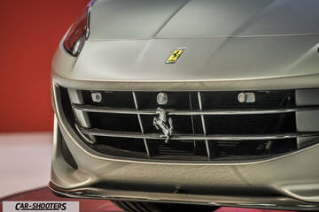 detail, front grille close-up