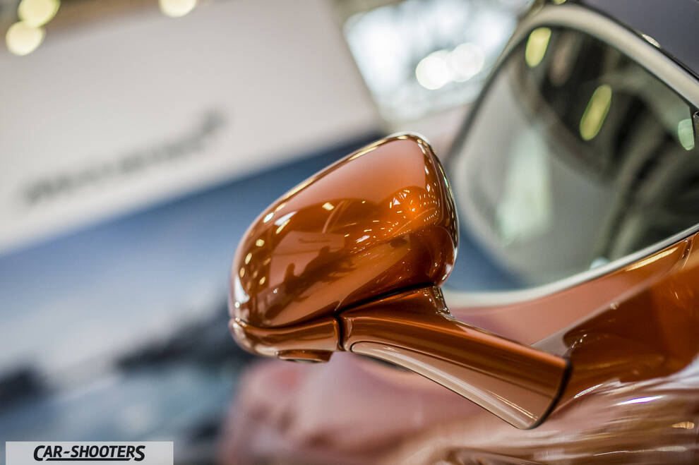 detail, side mirror close-up