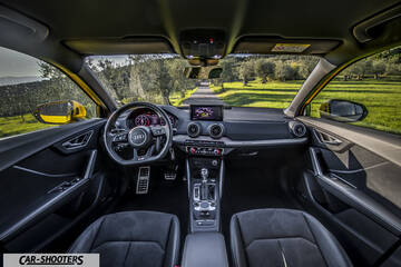 Audi Q2 – dashboard, view from driver cockpit