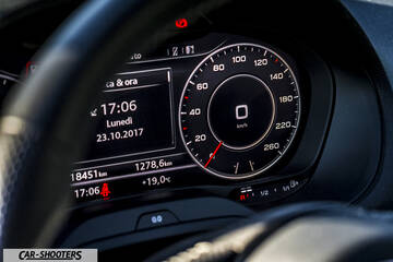 Audi Q2 – dashboard, digital instrument cluster