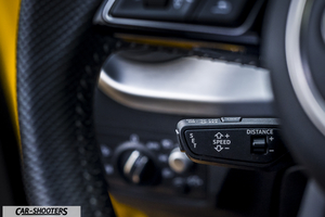 Audi Q2 – dashboard, steering column control stalk