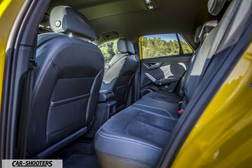 Audi Q2 – interior, leather rear seats