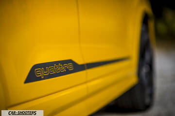 Audi Q2 – detail, with quattro side decal